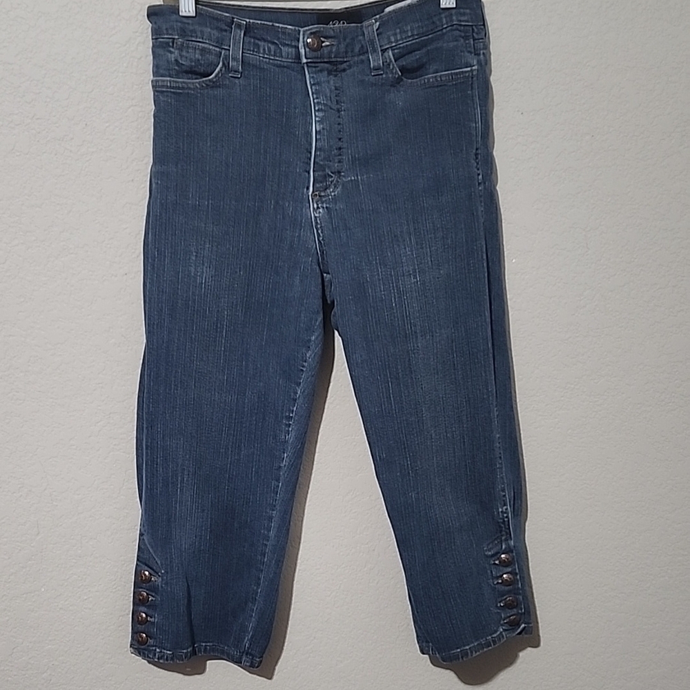 NYDJ Jeans Capri Pants Flaws